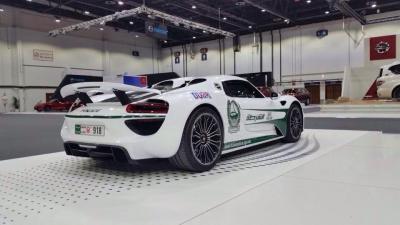 2015 porsche 918 spyder dubai police 1