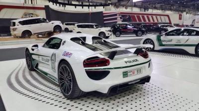 2015 porsche 918 spyder dubai police 3