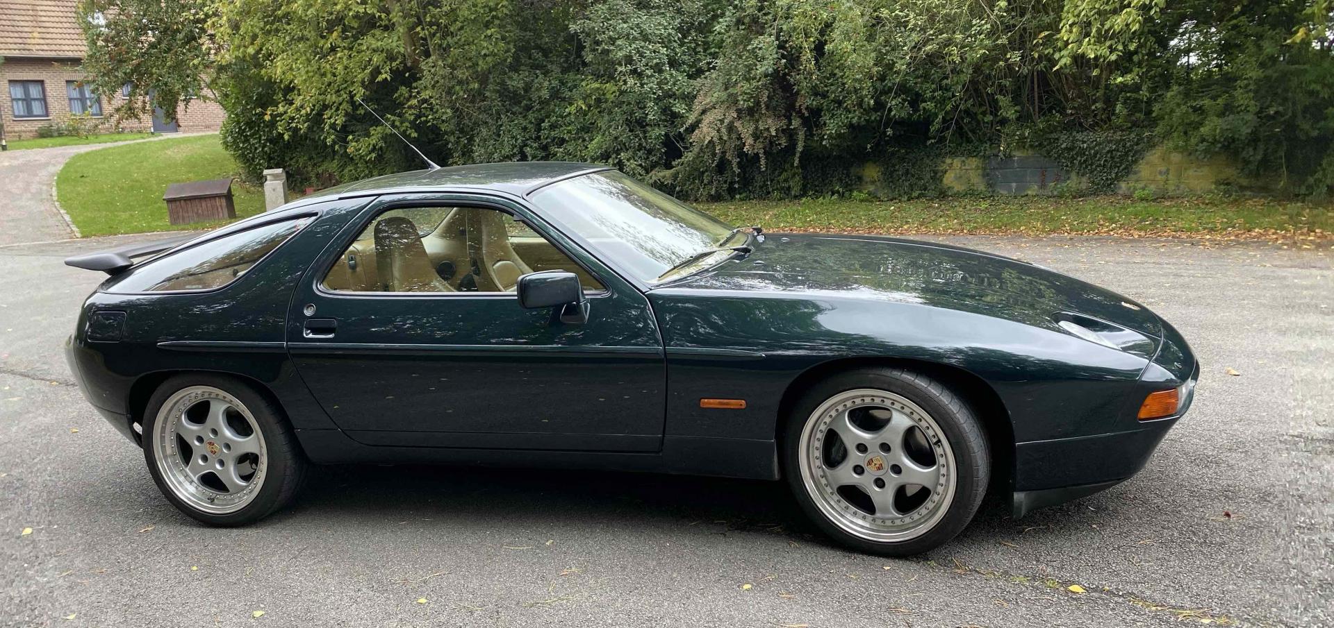 928