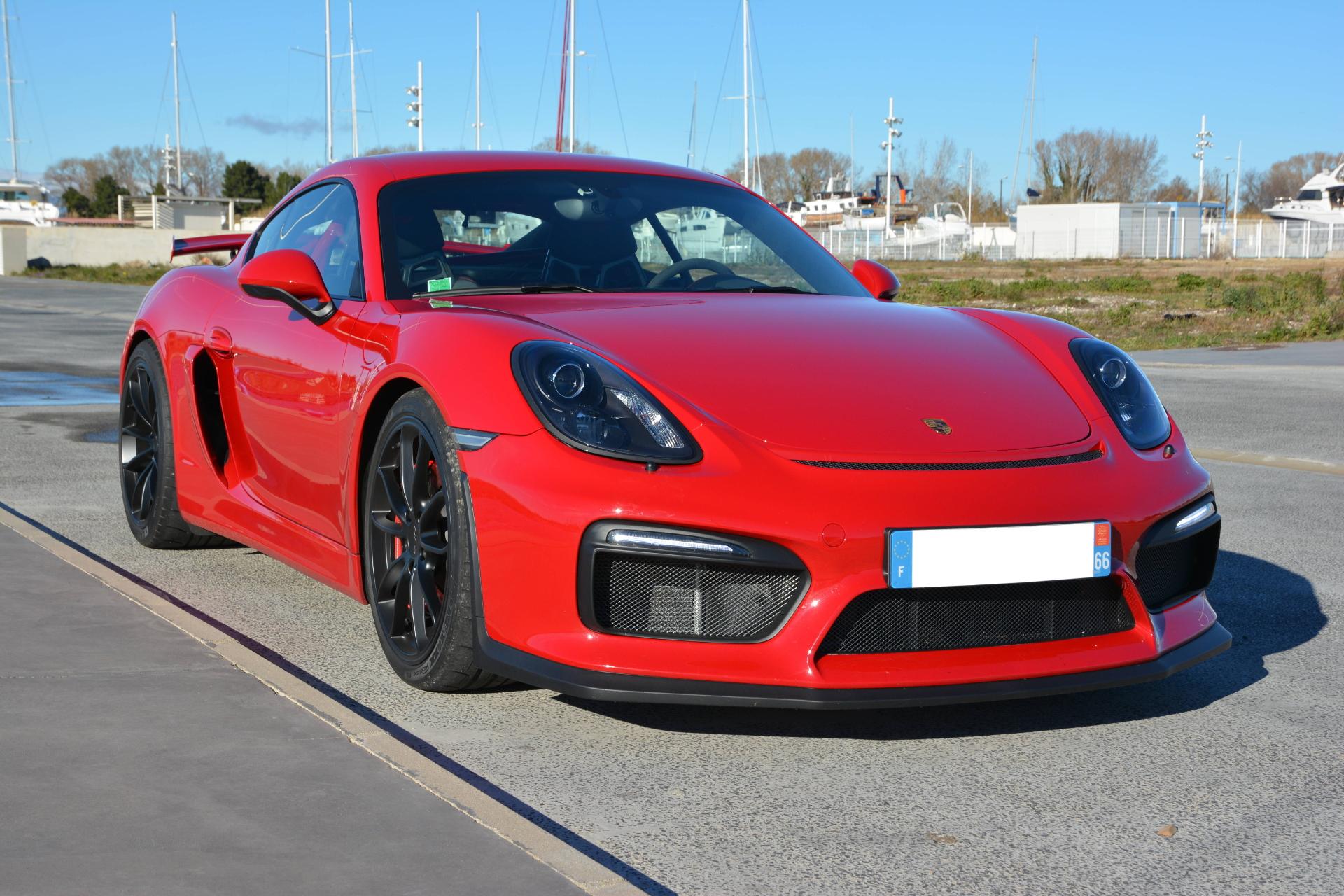 Cayman GT4