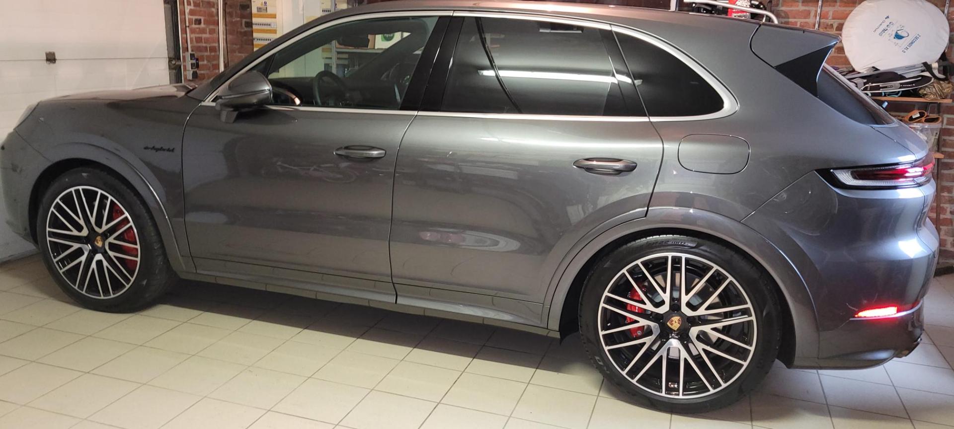 Porsche Cayenne Turbo (Cayenne)