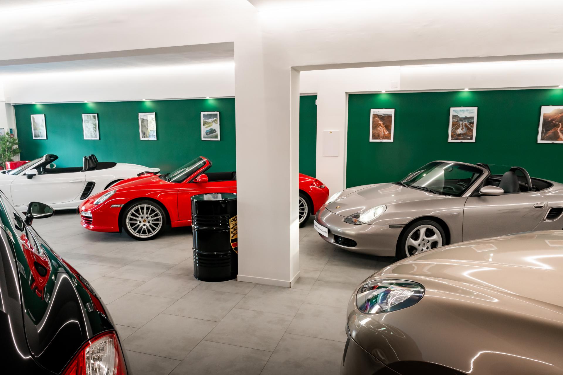 Luxury et performance selection showroom 2