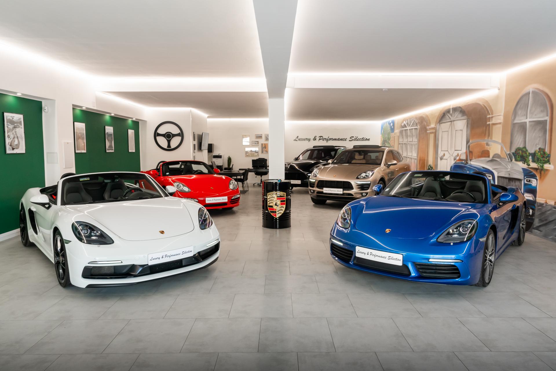 Luxury et performance selection showroom 4