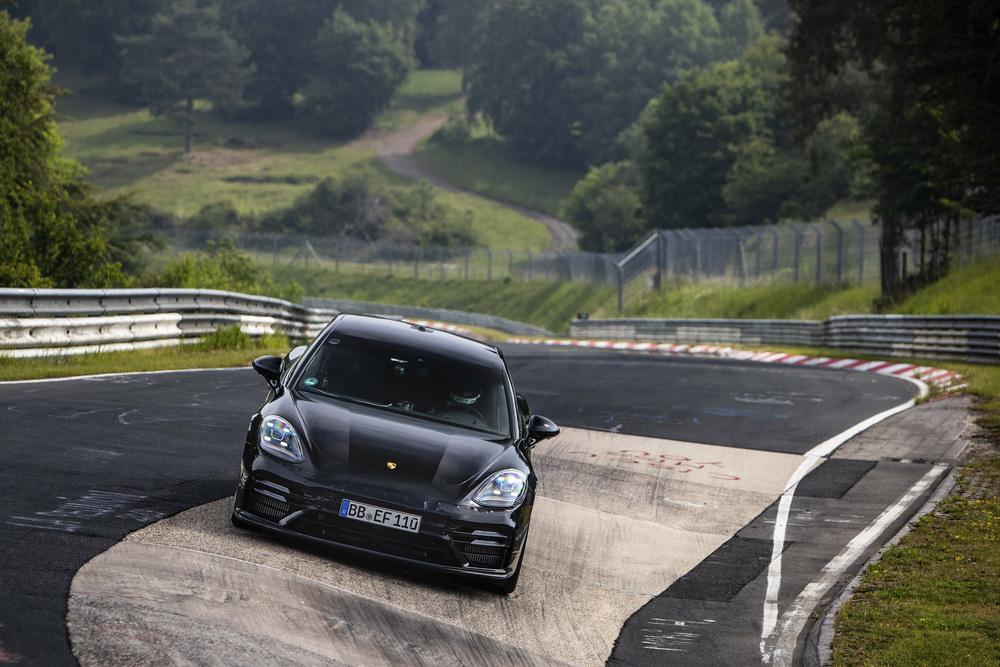 Porsche panamera nurburgring nordschleife