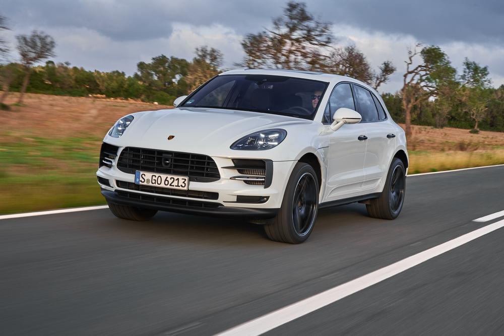 Porsche macan blanc avant