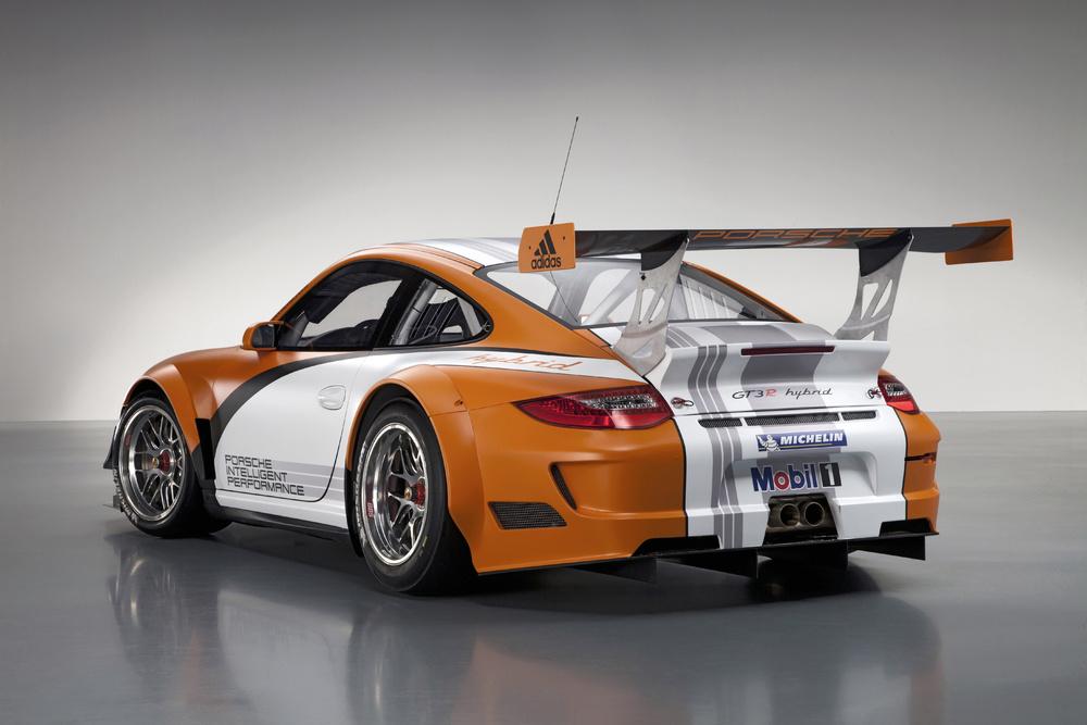 Porsche 911 gt3 r hybrid