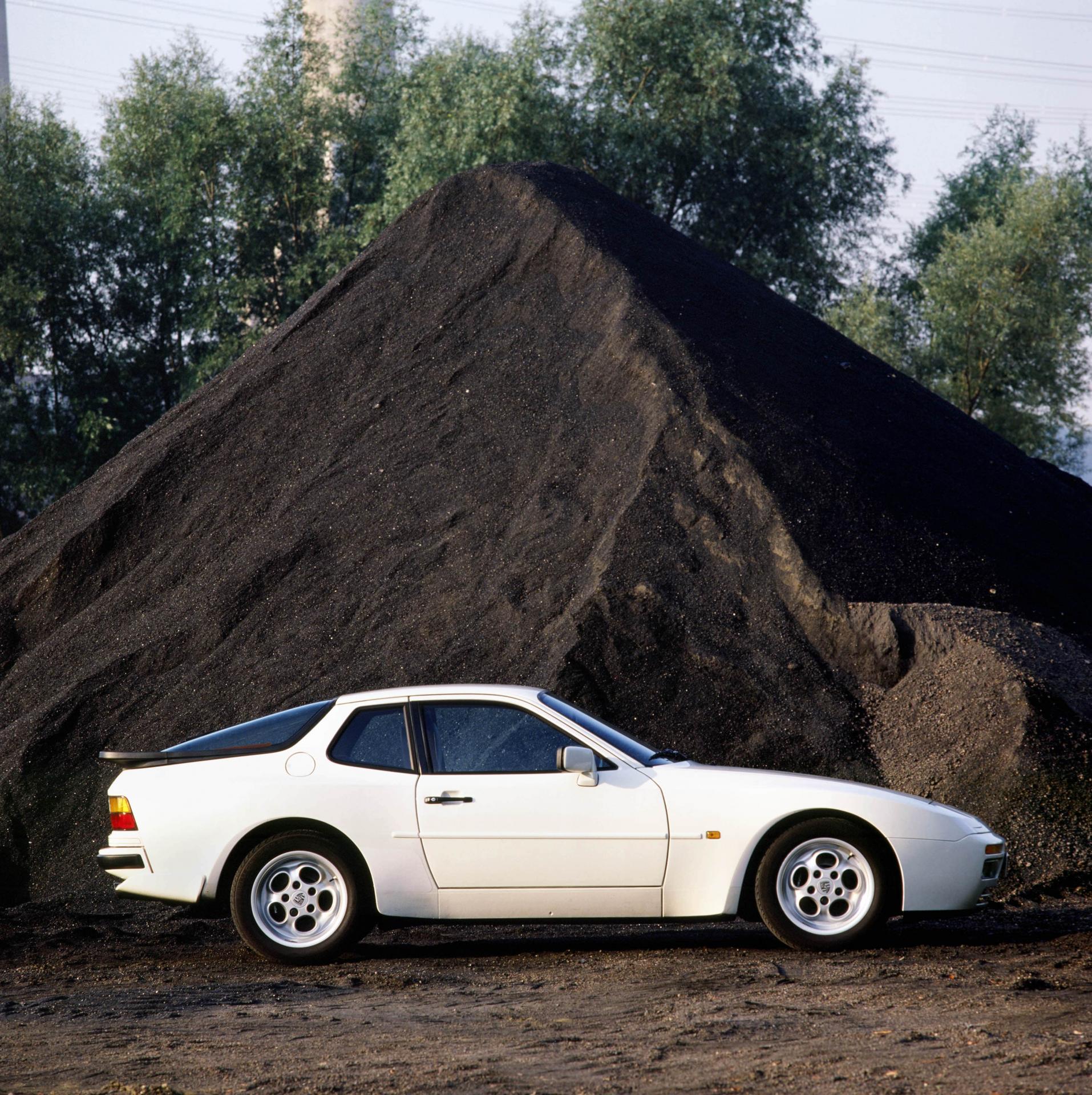 Porsche 944 Flat 6 Magazine