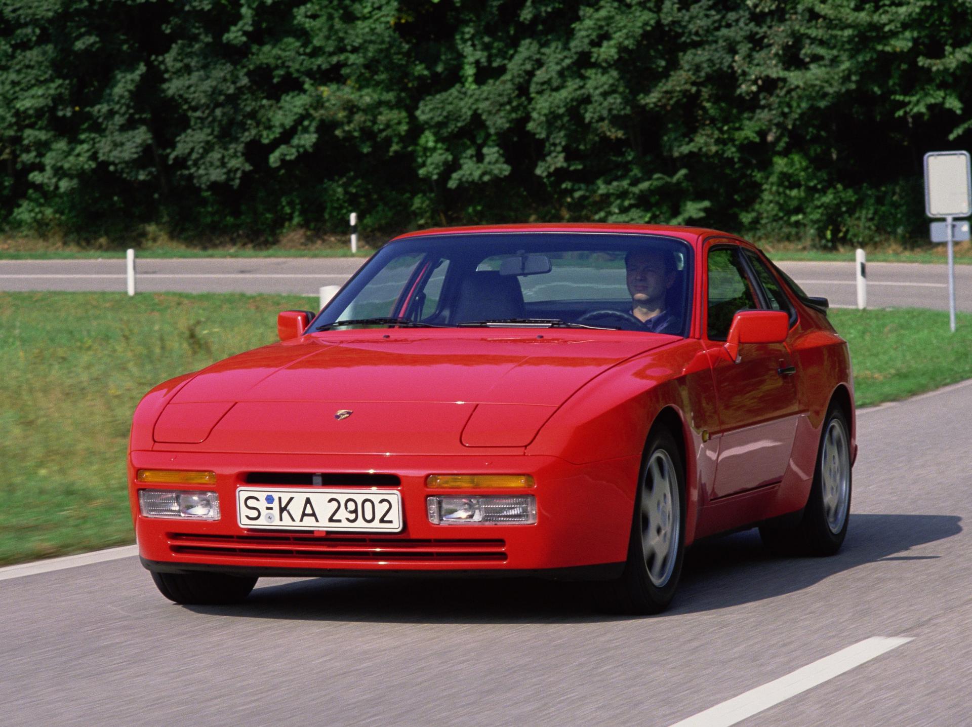 Porsche 944 S2 Flat 6 Magazine