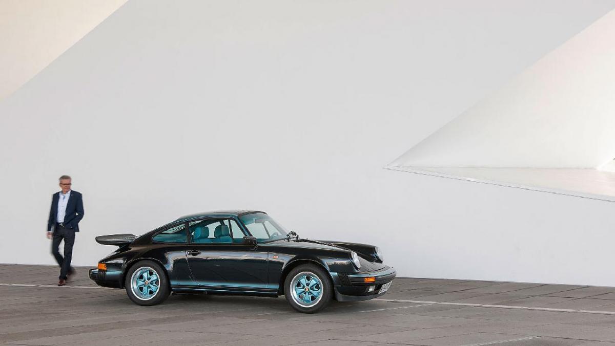 Low tilman brodbeck porsche 911 carrera 3 2 2018 porsche ag