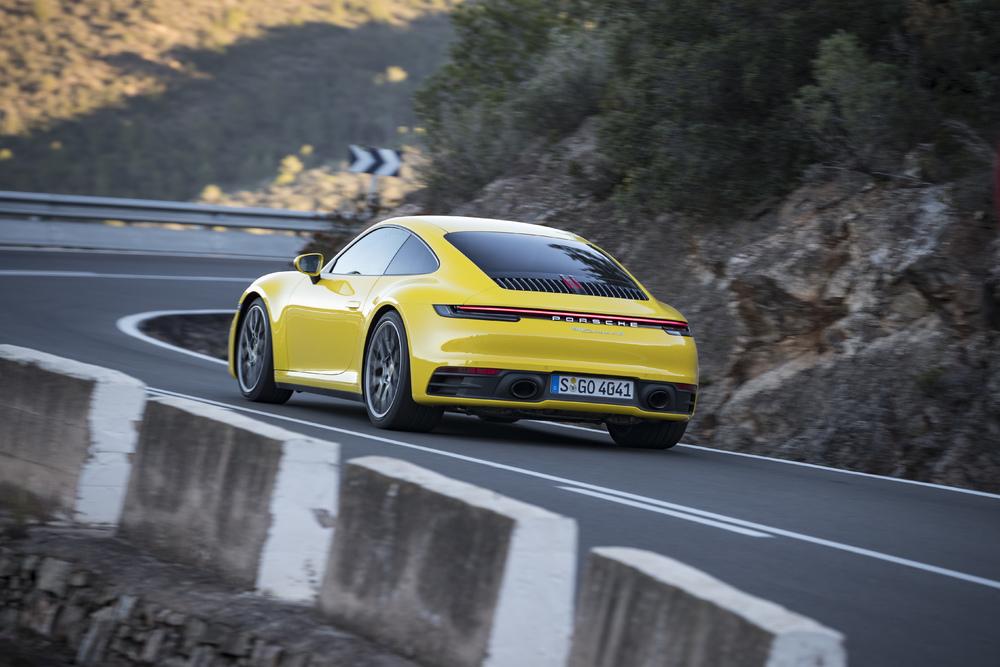 Ouv 7 porsche 992 carrera 4s