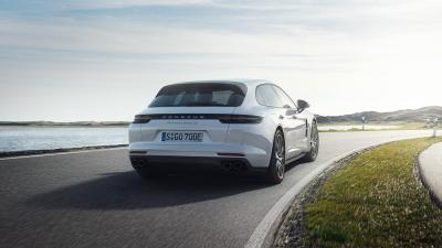 Panamera turbo s e hybrid sport turismo 1