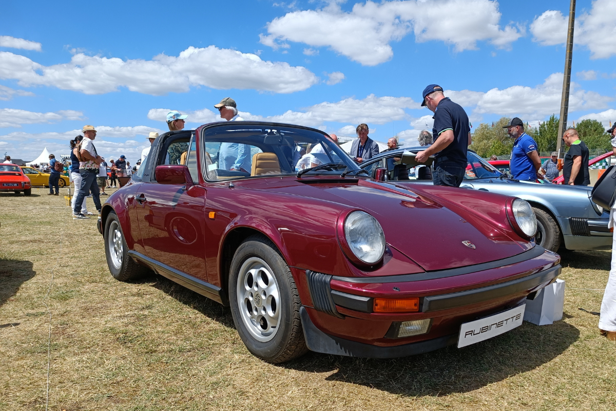 Porsche 3 2 targa rouge rubis mans classic flat 6 magazine