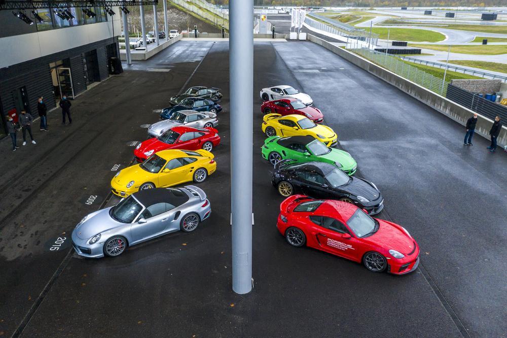 Porsche 718 cayman 2