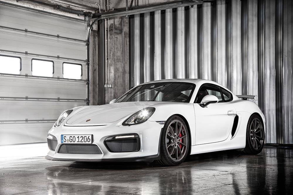 Porsche 718 cayman gt4 1