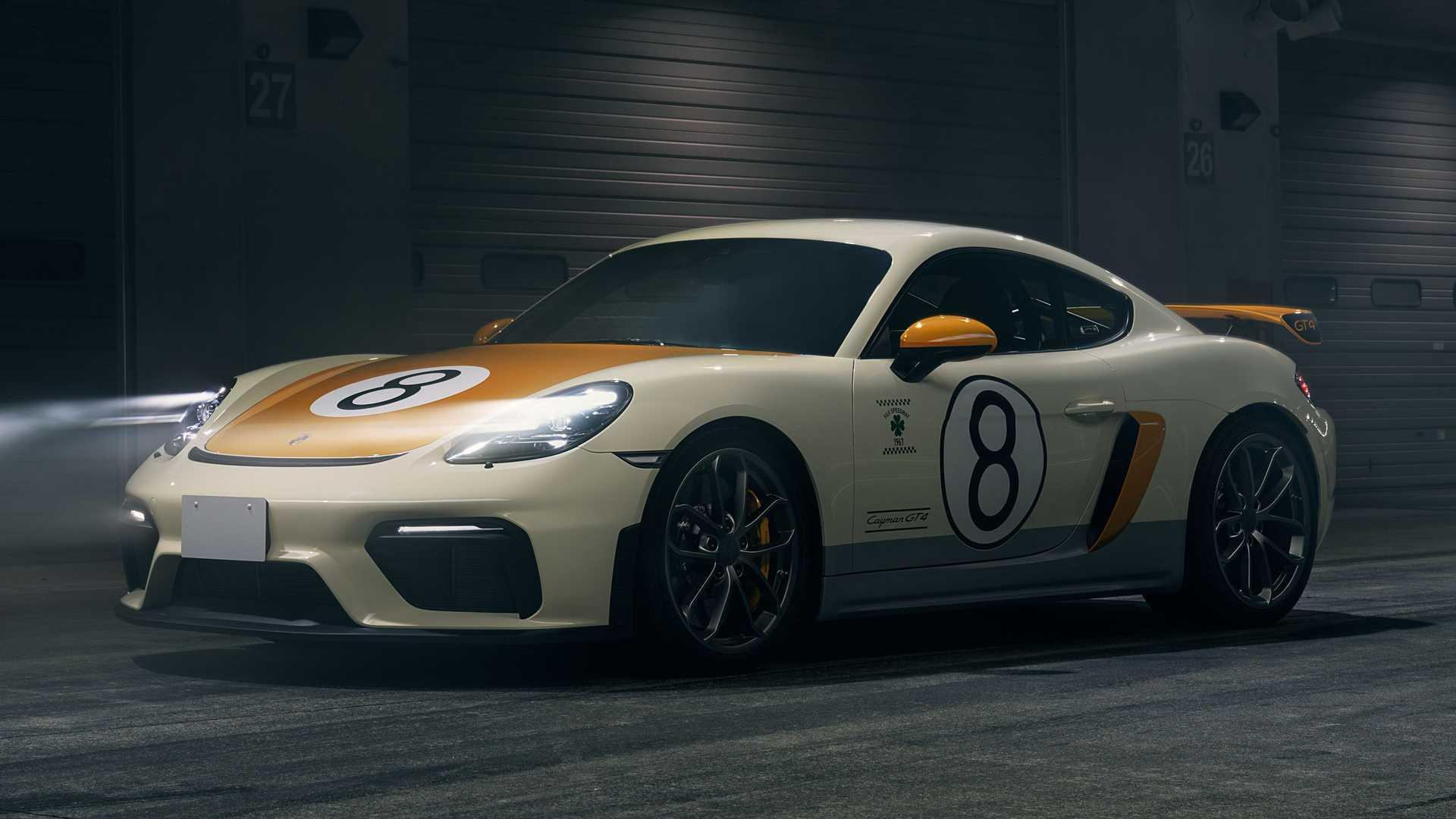 Cette unique Porsche 718 Cayman GT4 rend hommage à la victorieuse 906 de 1967