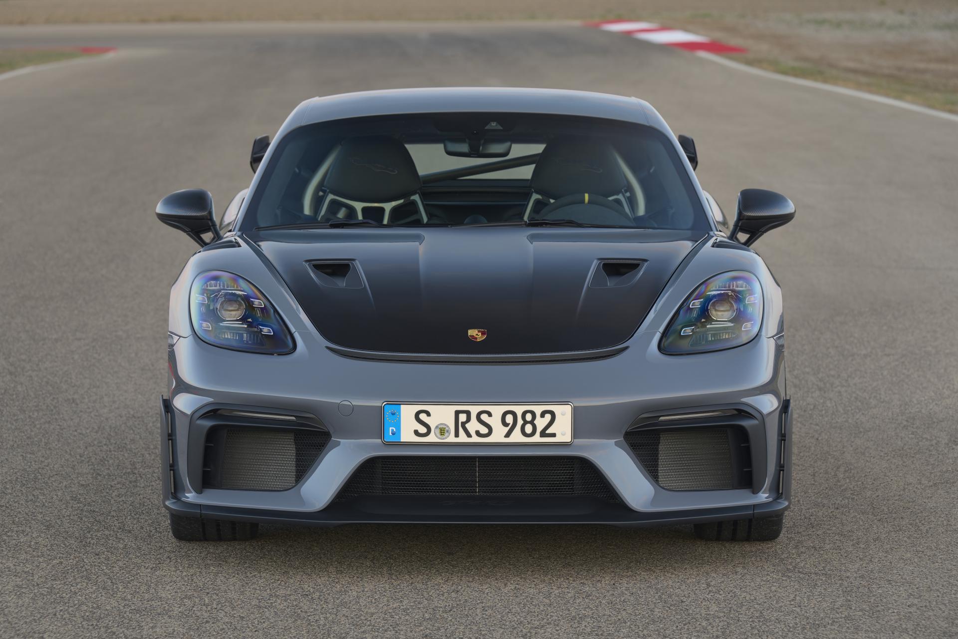 Porsche 718 cayman gt4 rs 1