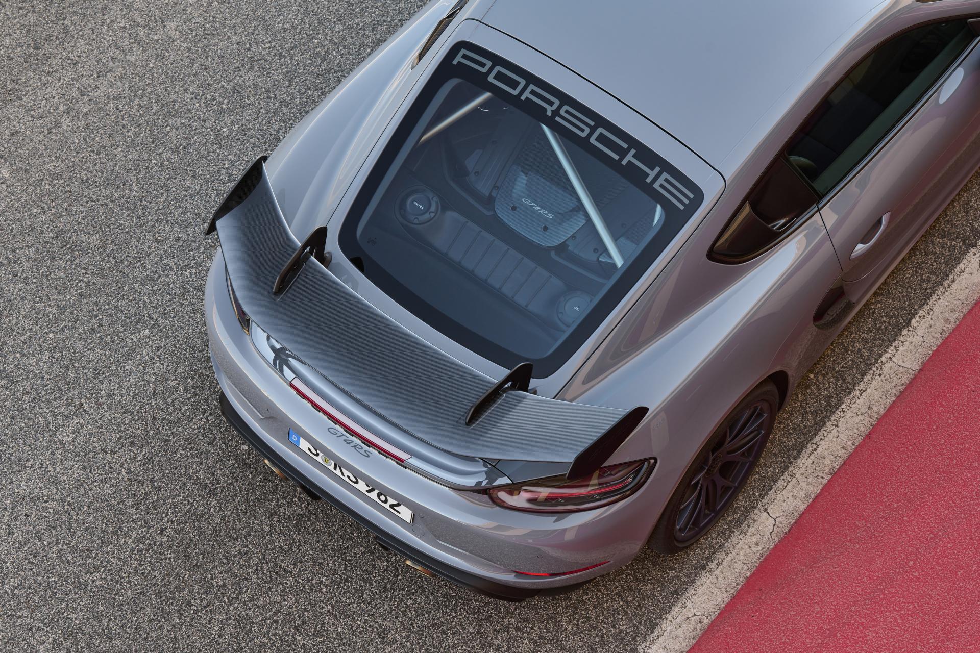 Porsche 718 cayman gt4 rs 4 1