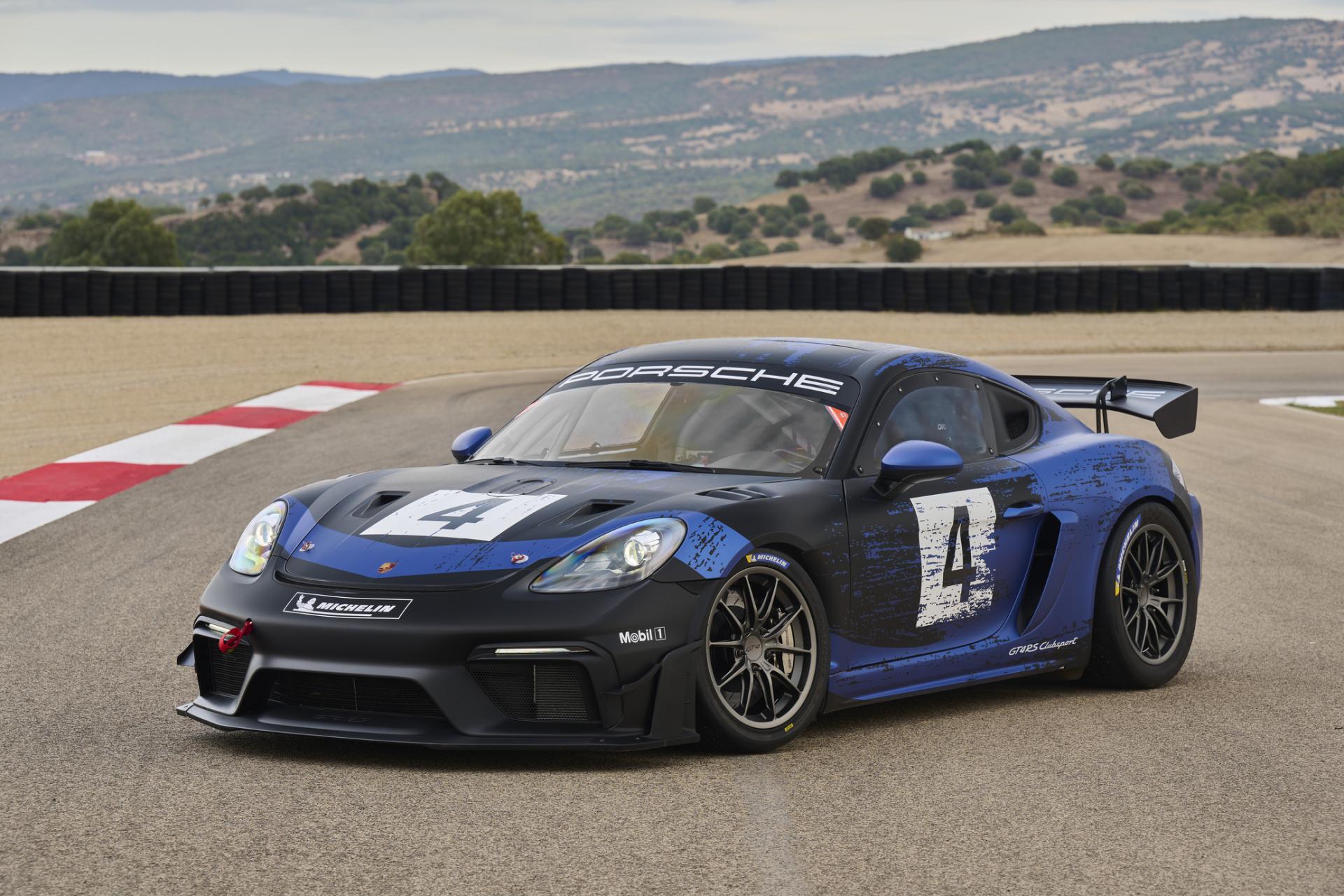 Porsche 718 cayman gt4 rs clubsport ouverture