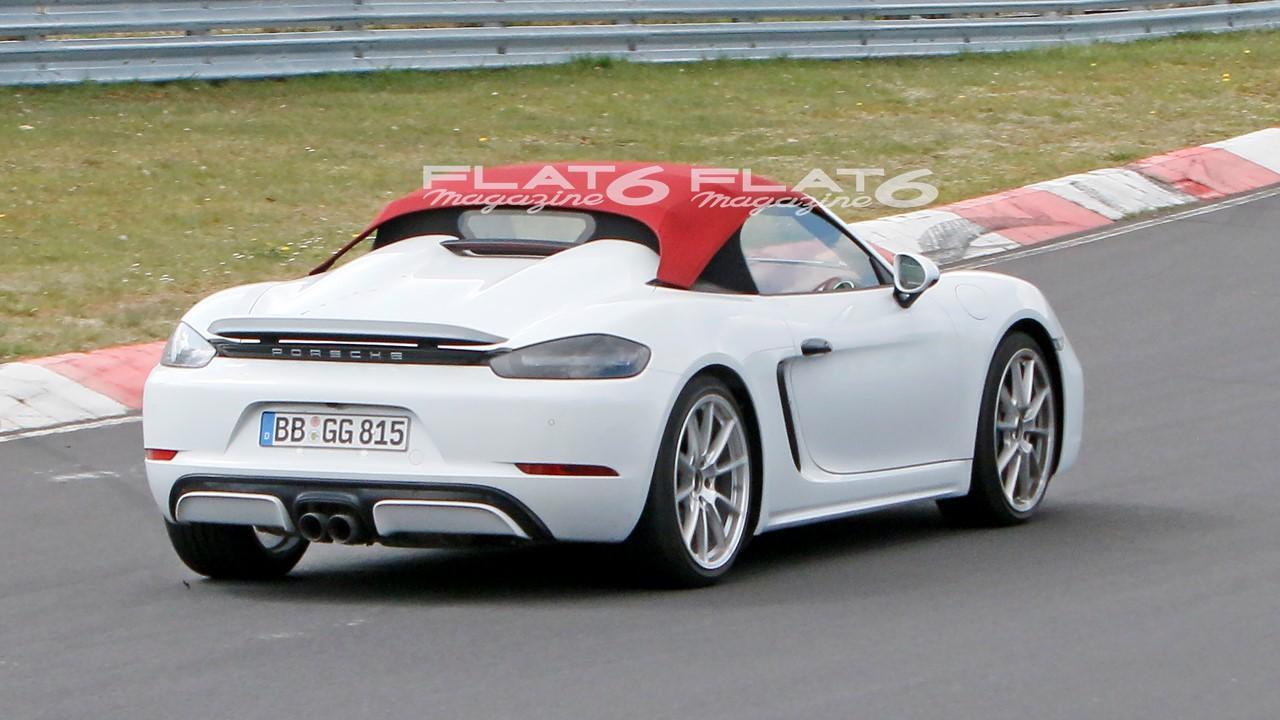 Porsche 718 spyder 2021 4 cylindres 6