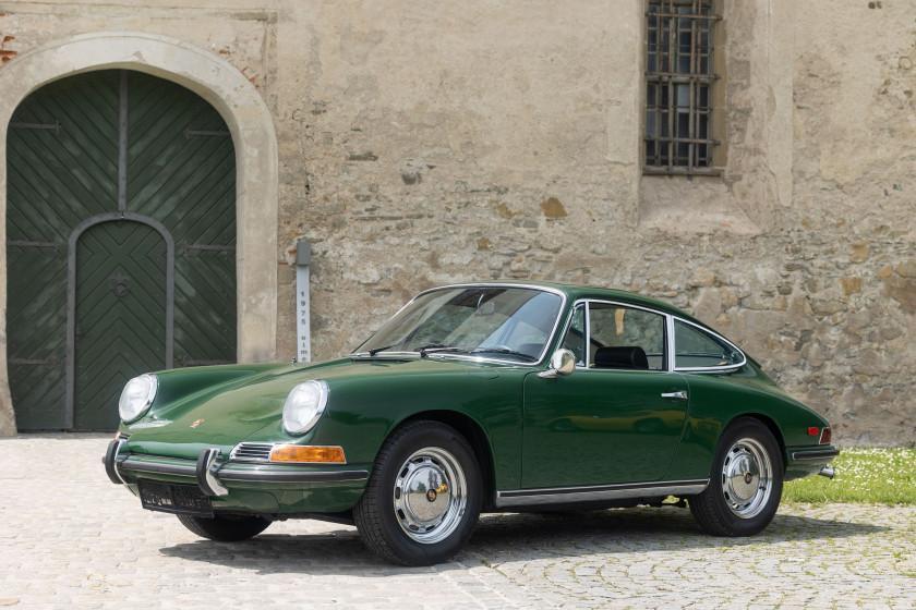 Porsche 911 1968 irish green