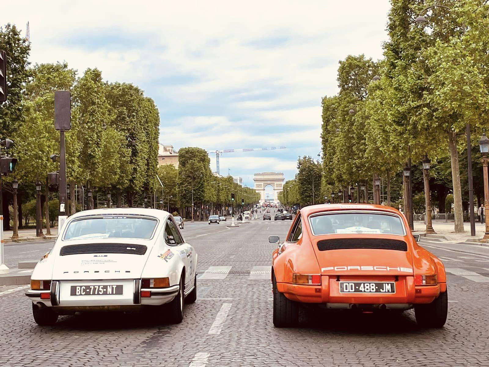 Porsche 911 2 4 s blanche