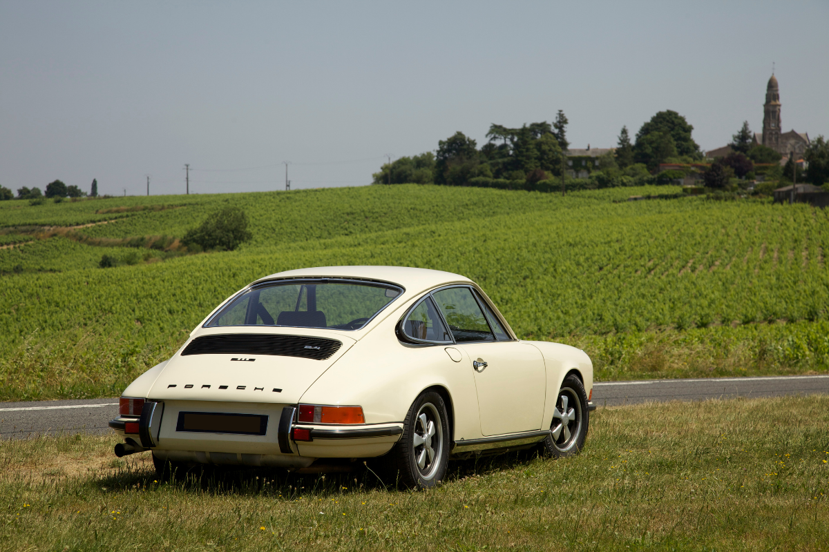 Porsche 911 2 4 s flat 6 mag