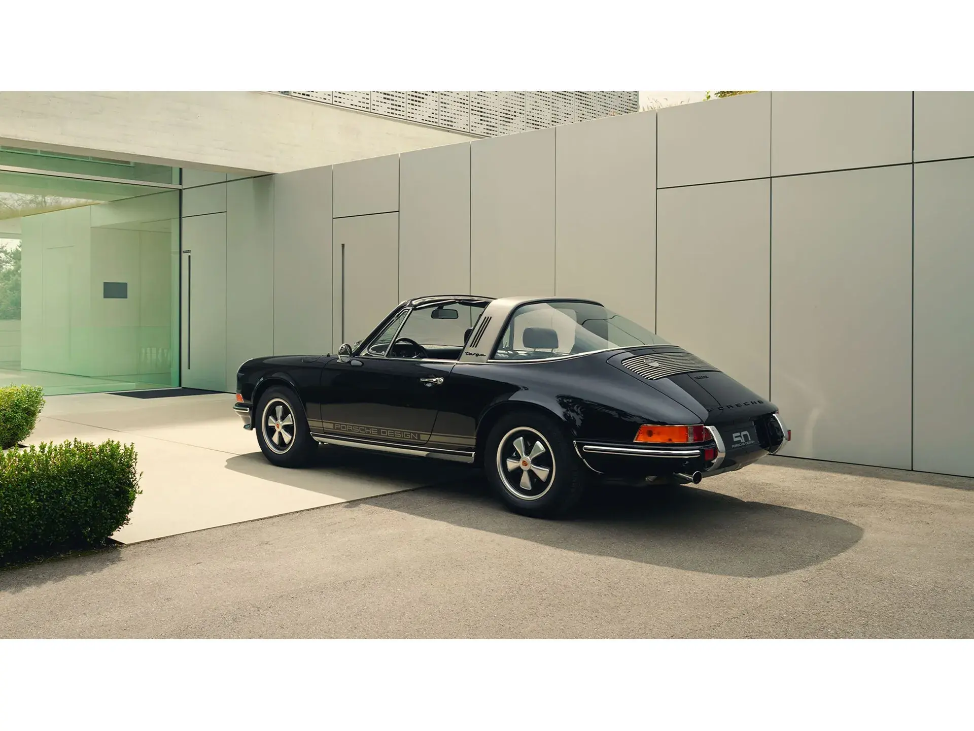 Porsche 911 2 4 s targa edition 50 ans flat 6 mag