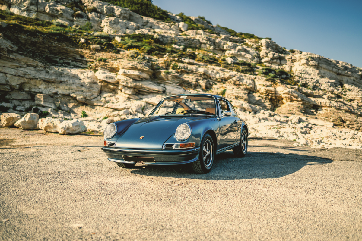 Porsche 911 2 4 t flat 6 magazine