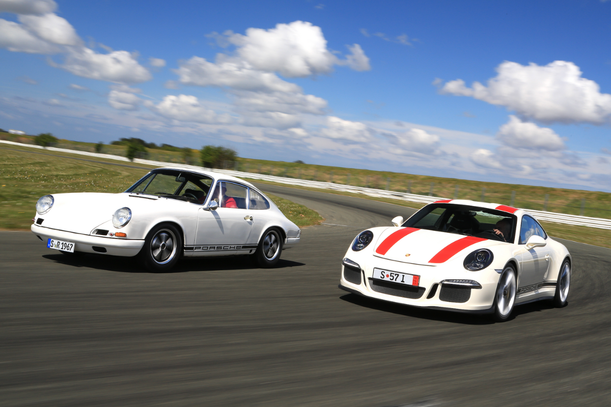 Porsche 911 991 r flat 6 magazine