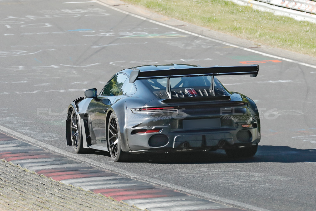 Porsche 911 992 gt2 rs