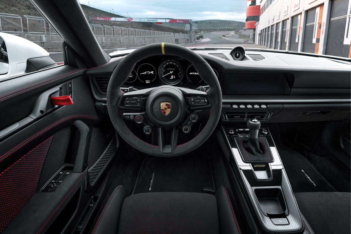 Porsche 911 992 gt3 rs flat 6 magazine png