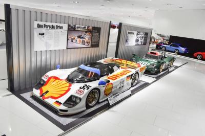 Porsche 911 996 gt1 et porsche 962 dauer le mans gt expo porsche roadbook