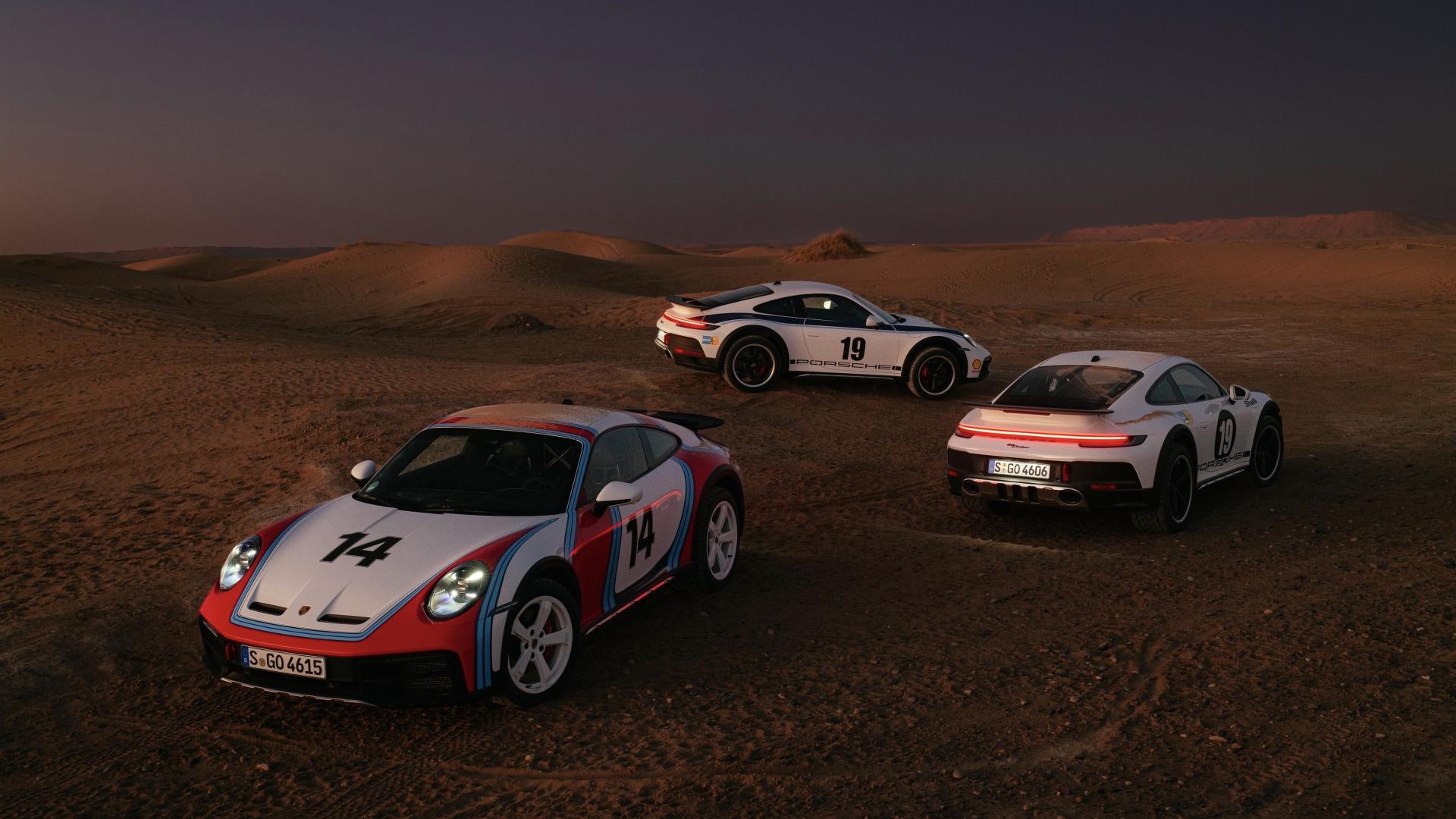 La Porsche 911 (992) Dakar se pare de couleurs historiques