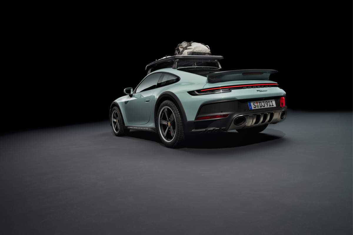 Porsche 911 dakar shade green flat 6