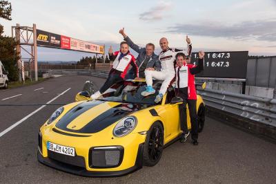 Porsche 911 gt2 rs record nu rburgring 3