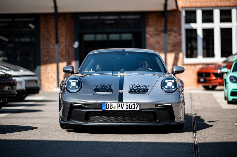 Porsche 911 gt3 supercup flat 6 magazine