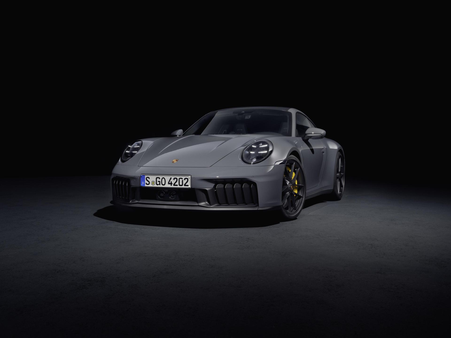 Porsche 911 hybride flat 6 magazine 2jpg