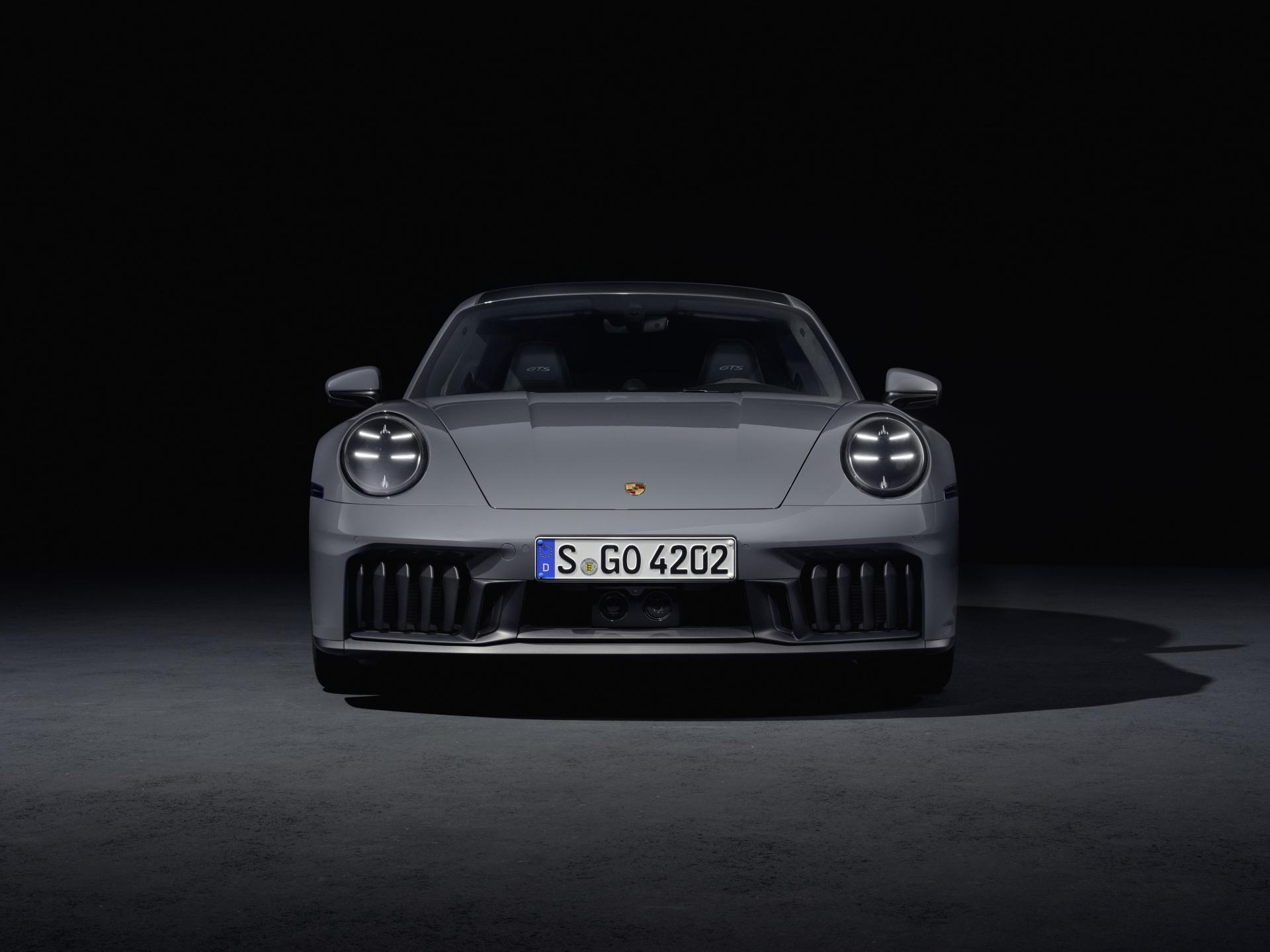 Porsche 911 hybride flat 6 magazine 3
