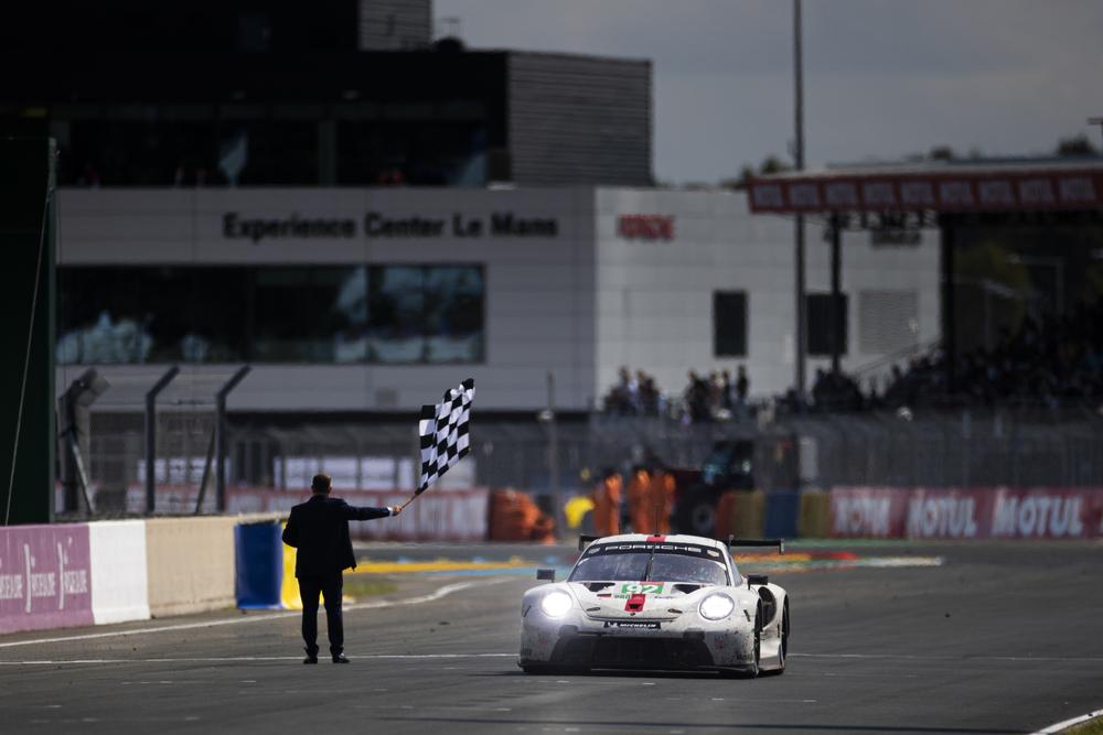 Porsche 911 rsr 24h du mans 2021 4 