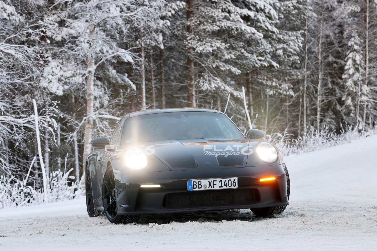 Les essais de la Porsche 911 (992) ST sur la neige