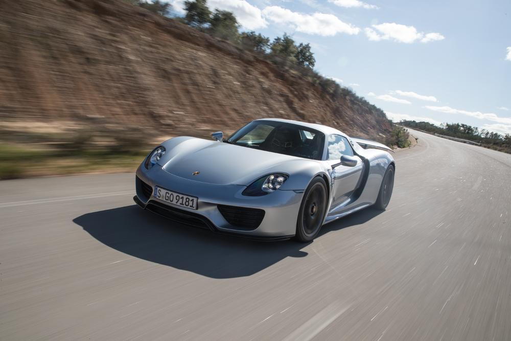 Porsche 918 spyder avant