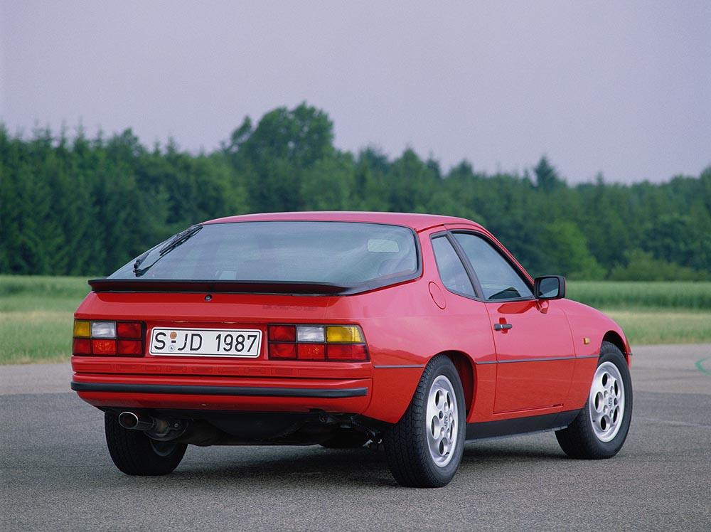 Porsche 924 s arriere rouge