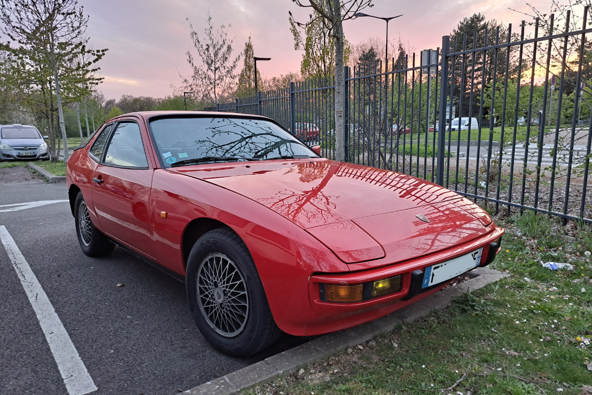 Porsche 924