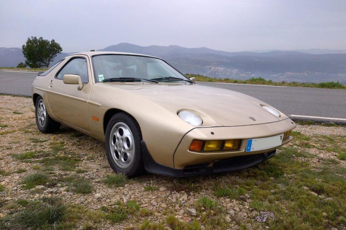 Porsche 928 bronze clair metallise