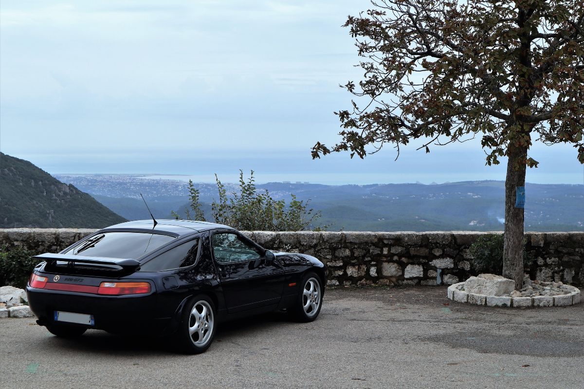 Porsche 928 gts flat 6 magazine 2