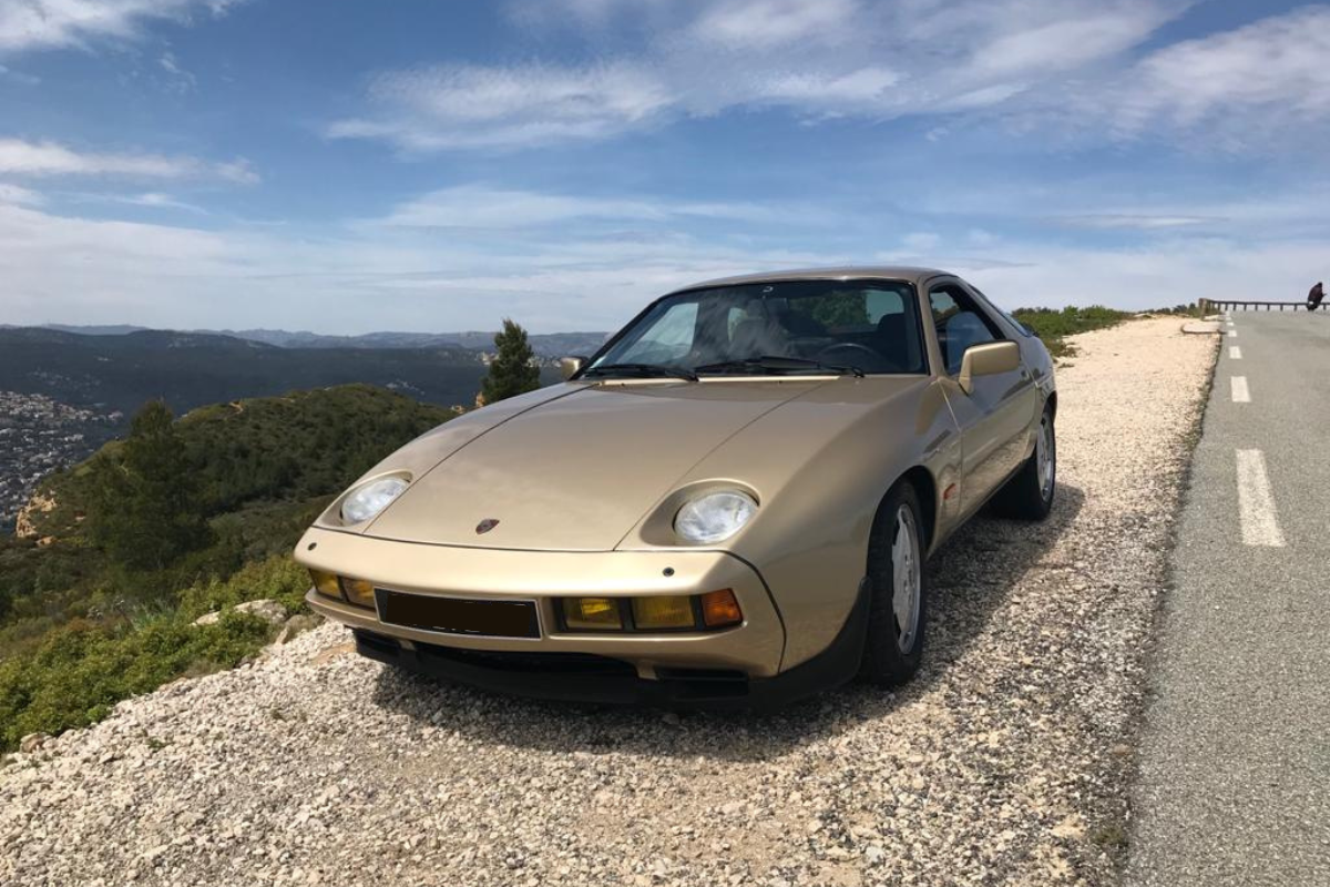 Porsche 928 s bronze clair metallise flat 6 magazine