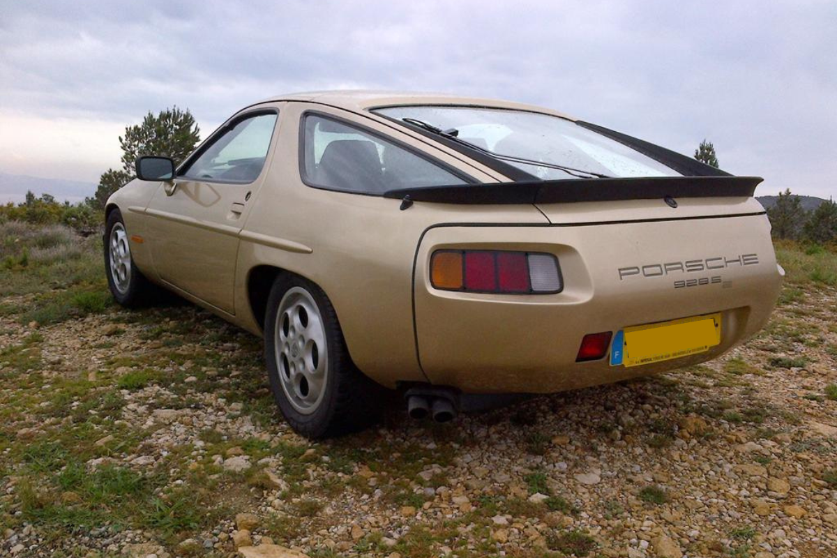 Porsche 928 s bronze clair metallise png