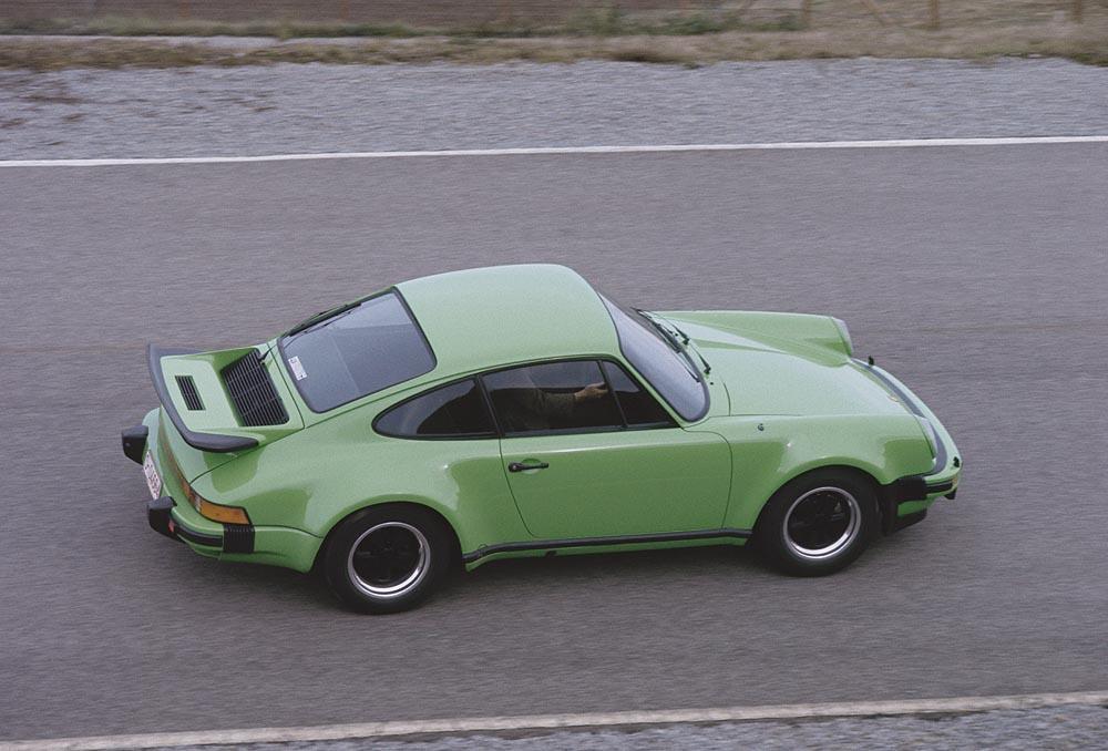 Porsche 930 turbo 3 0 profil vert