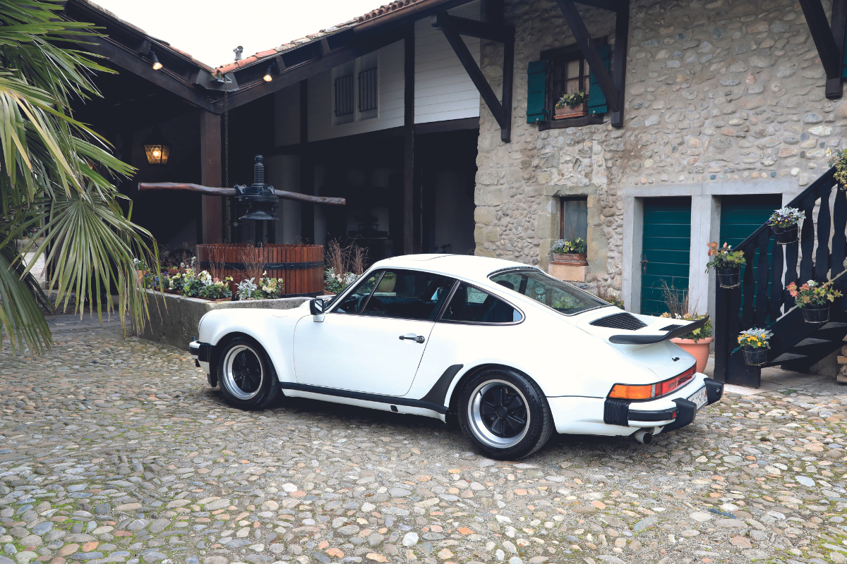 Porsche 930 turbo flat 6 magazine