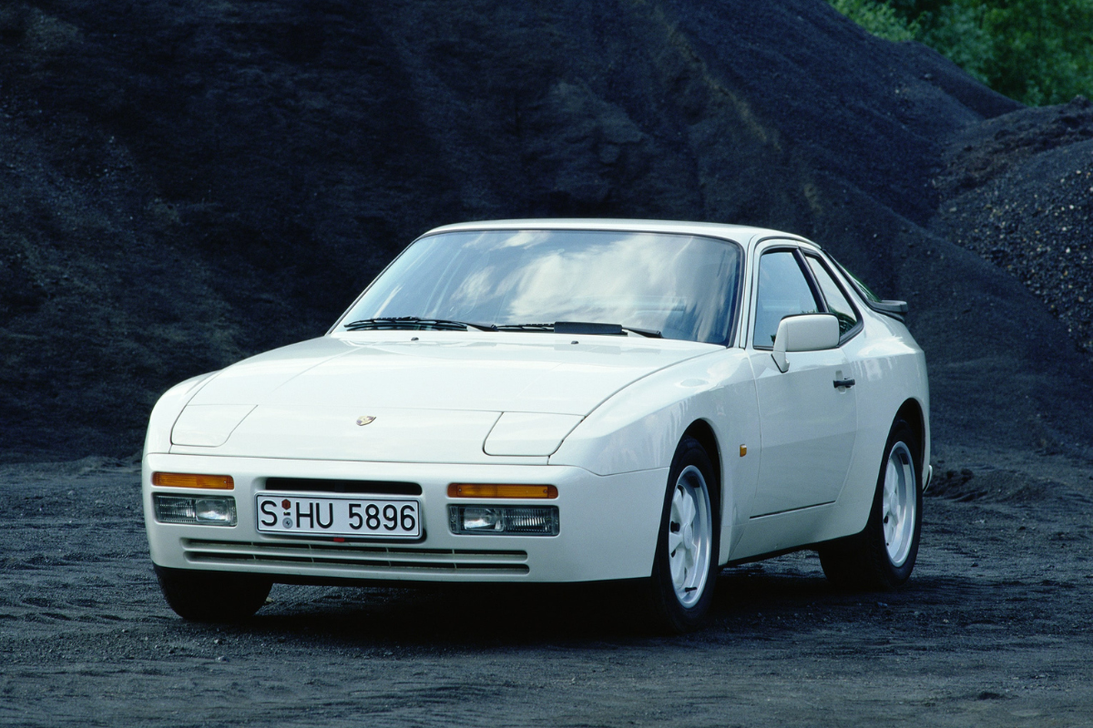 Porsche 944